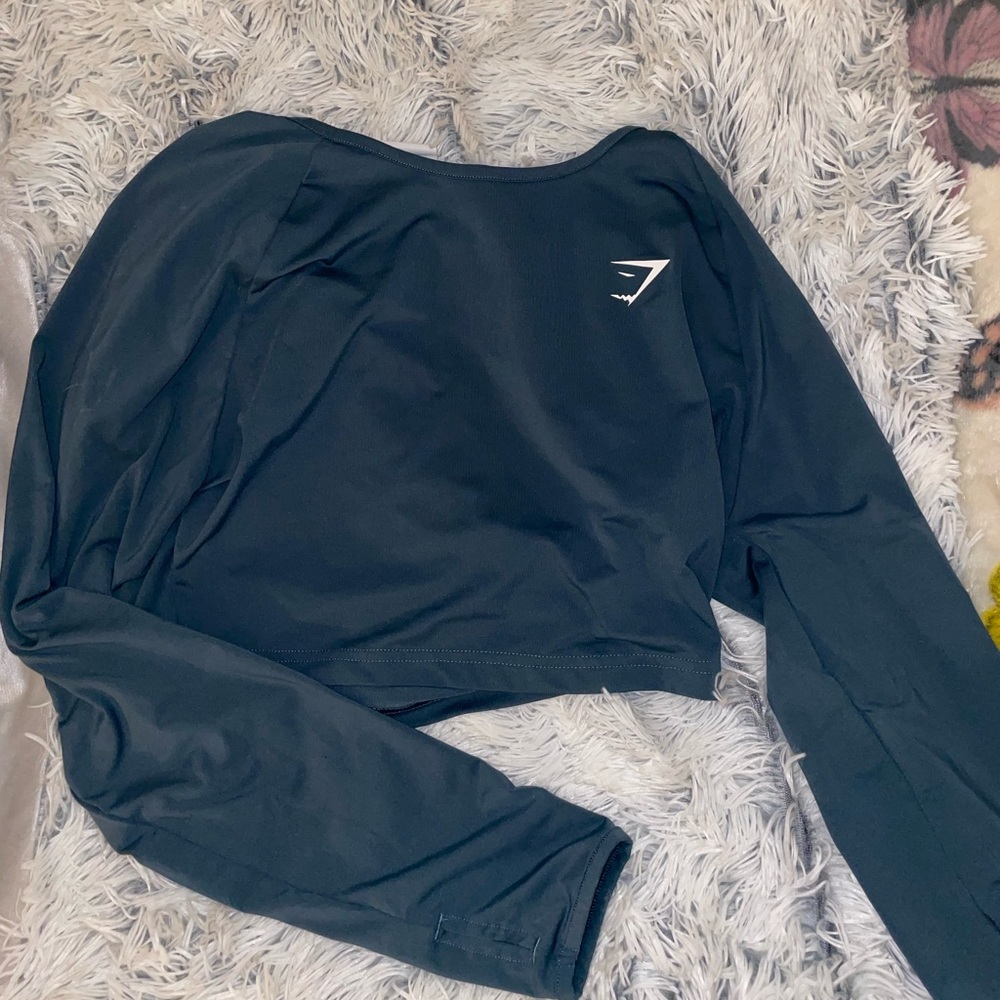Cropped gymshark top
